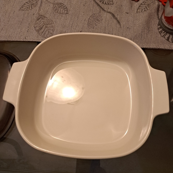 Corningware Square Baking Dish With Lid - Picture 3 of 12